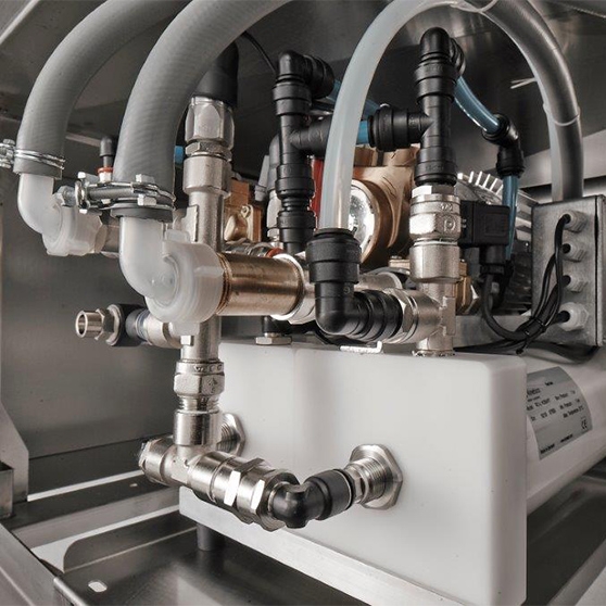 web_2_04_RO-L_558x558px